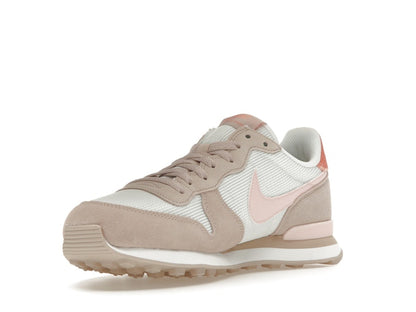 Nike Internationalist Summit White Light Madder Root (Women's)