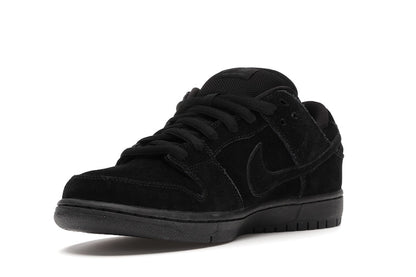 Nike SB Dunk Low Blackout