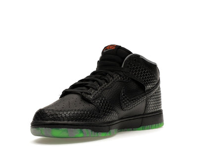 Nike Dunk Mid Premium Halloween Headless Horseman