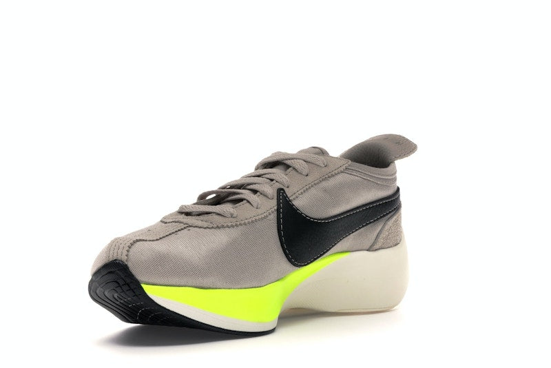 Nike Moon Racer String