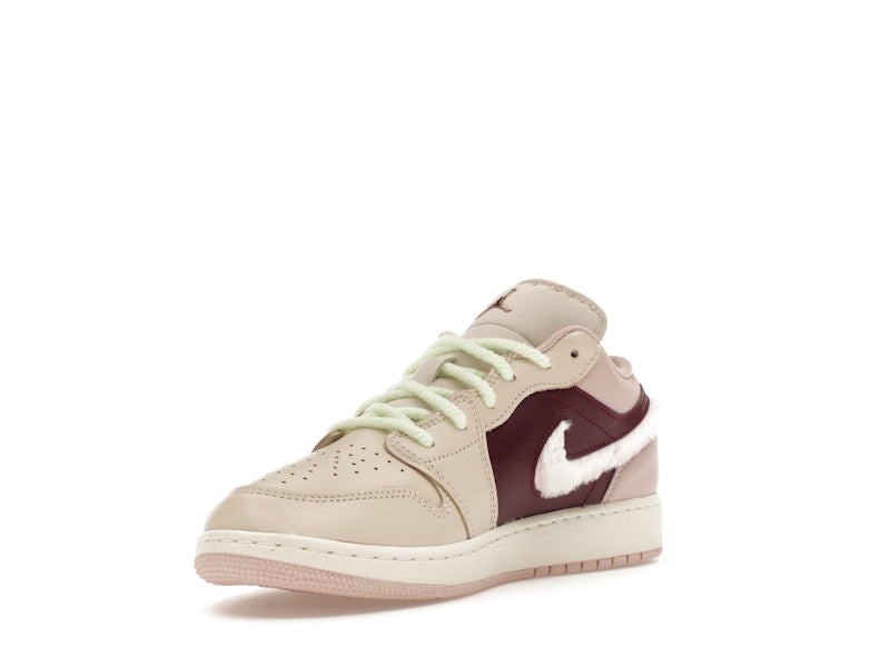 Jordan 1 Low SE Fur Swoosh (GS)