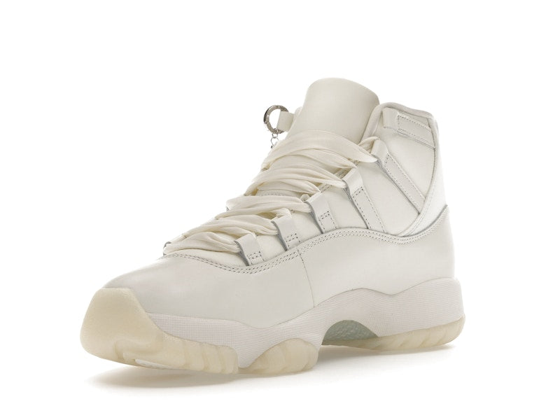 Jordan 11 Retro Pearl (Women's)