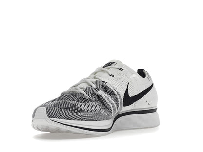 Nike Flyknit Trainer White Black