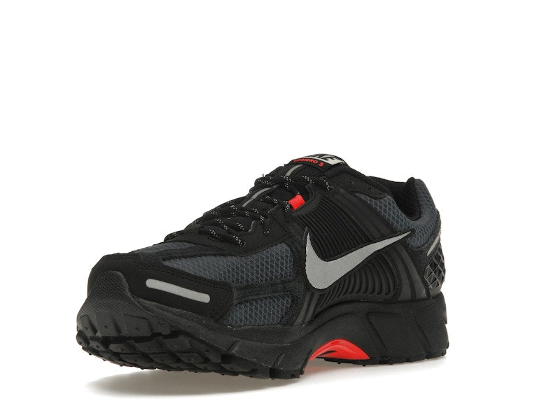 Nike Zoom Vomero 5 Black Metallic University Red