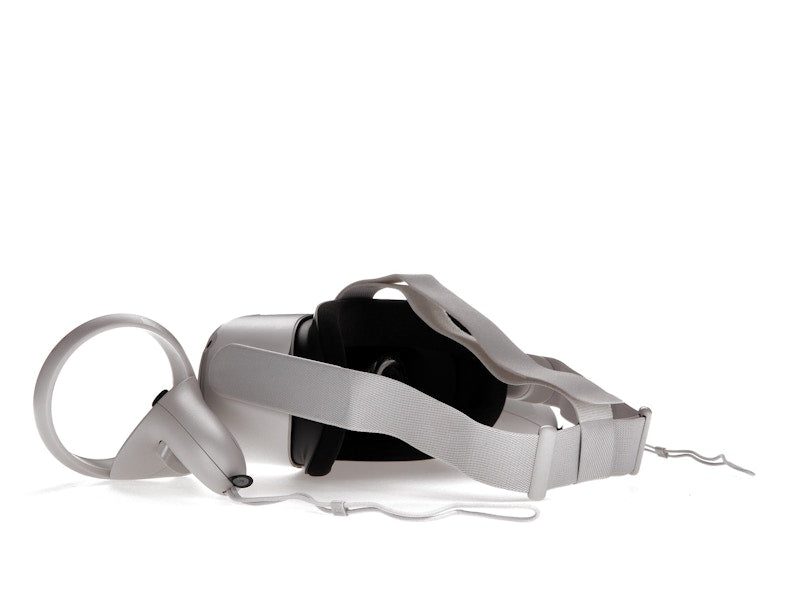 Meta (Oculus) Quest 2 64GB VR Headset (US Plug) 301-00350-01 White
