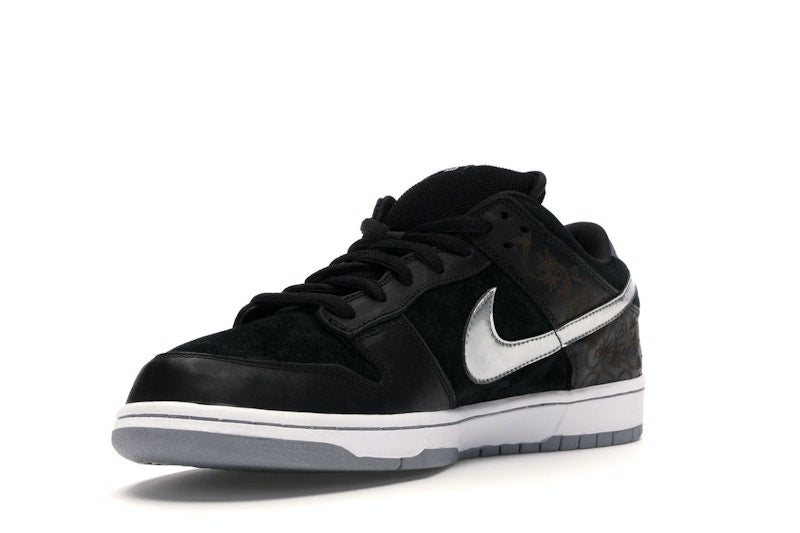 Nike SB Dunk Low Takashi 2