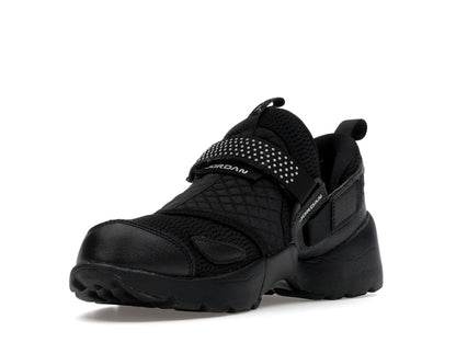 Jordan Trunner LX Triple Black (Women's)