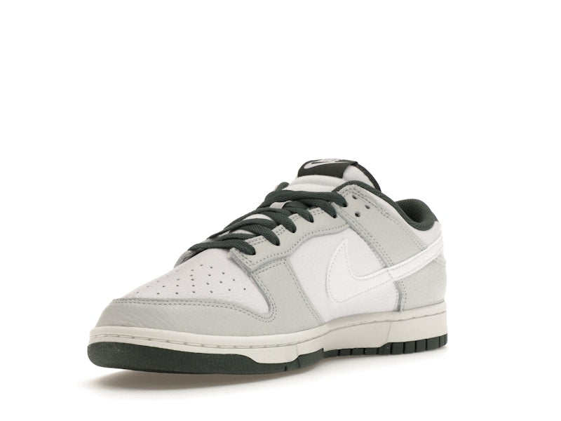 Nike Dunk Low Retro SE Photon Dust Vintage Green