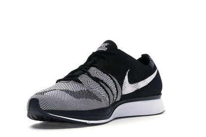 Nike Flyknit Trainer Oreo