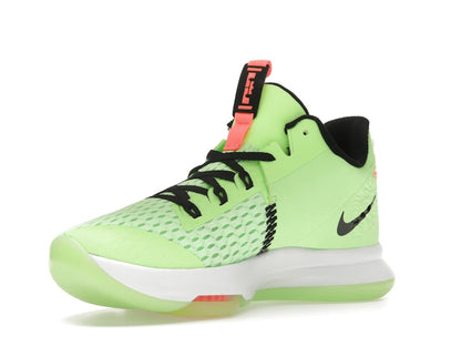 Nike LeBron Witness 5 Grinch