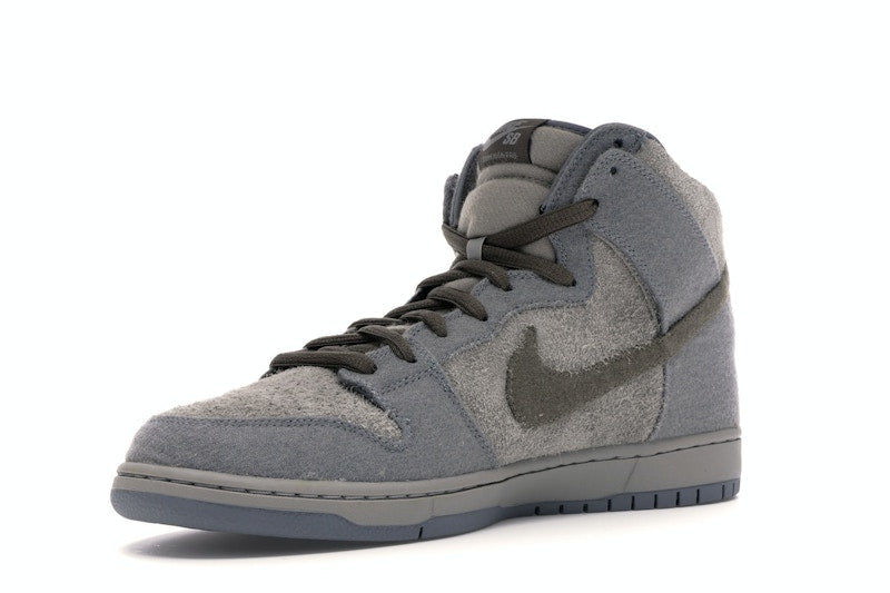 Nike SB Dunk High Tauntaun