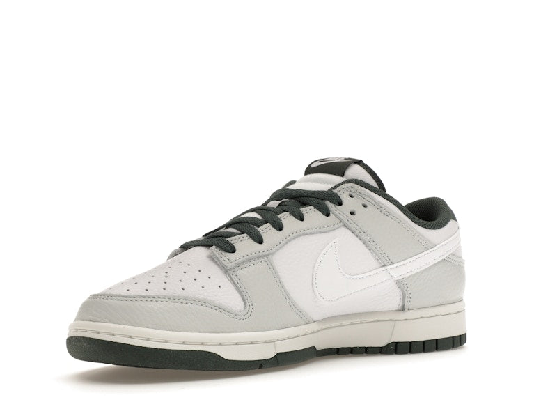 Nike Dunk Low Retro SE Photon Dust Vintage Green