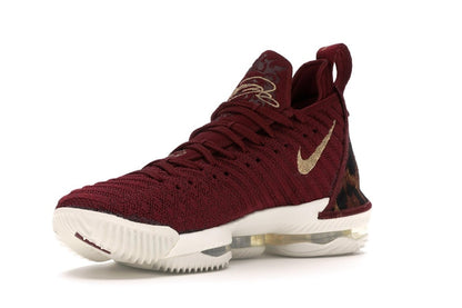 Nike LeBron 16 King