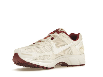 Nike Zoom Vomero 5 Valentine's Day (Women's)