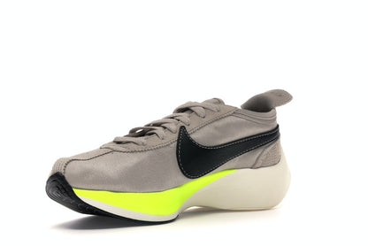 Nike Moon Racer String