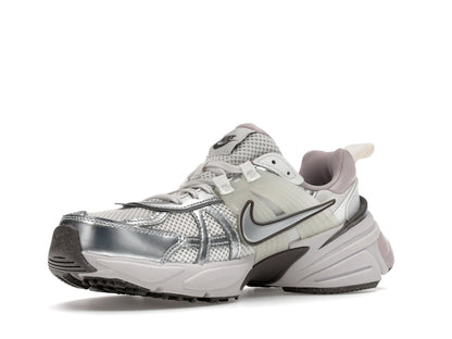 Nike V2K Run Platinum Tint Summit White Cave Stone Metallic Silver (Women's)