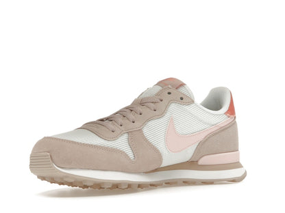 Nike Internationalist Summit White Light Madder Root (Women's)