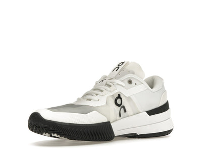 On The Roger Pro 2 Clay White Black (Women's)