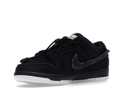 Nike SB Dunk Low Gnarhunters