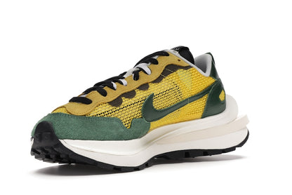 Nike Vaporwaffle sacai Tour Yellow Stadium Green