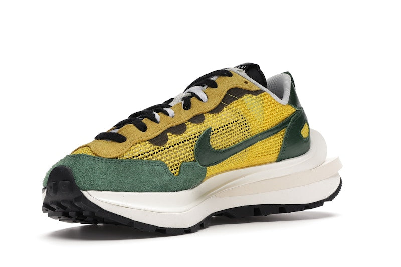 Nike Vaporwaffle sacai Tour Yellow Stadium Green
