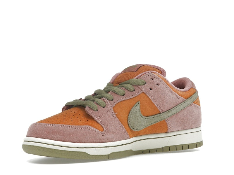 Nike SB Dunk Low Red Stardust