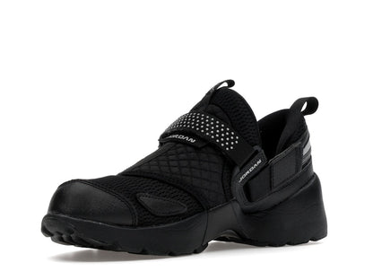 Jordan Trunner LX Triple Black (Women's)