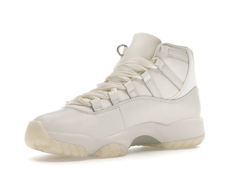 Jordan 11 Retro Pearl (Women's)