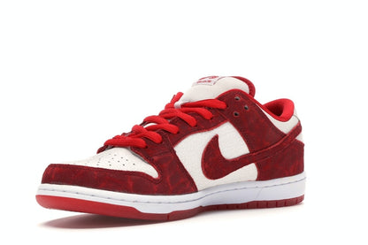 Nike SB Dunk Low Valentine's Day (2014)
