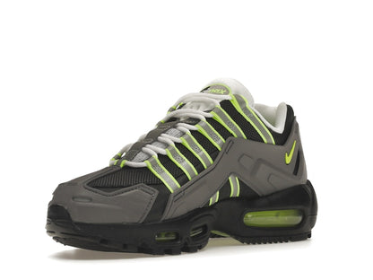 Nike NDSTRKT Air Max 95 Neon