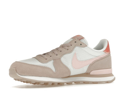 Nike Internationalist Summit White Light Madder Root (Women's)