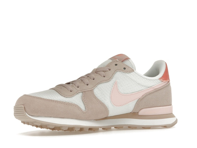 Nike Internationalist Summit White Light Madder Root (Women's)