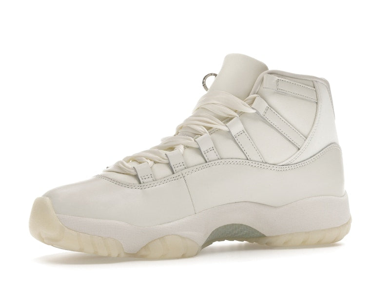 Jordan 11 Retro Pearl (Women's)