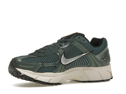 Nike Zoom Vomero 5 Vintage Green Light Orewood Brown Hemp Chrome (Women's)