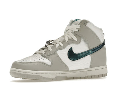 Nike Dunk High FLS (Women's)