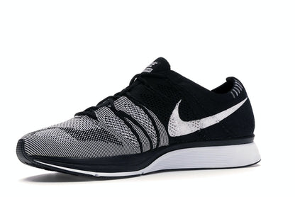 Nike Flyknit Trainer Oreo