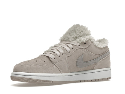 Jordan 1 Low SE Sherpa Fleece (Women's)