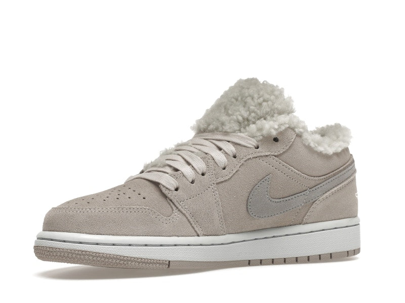 Jordan 1 Low SE Sherpa Fleece (Women's)