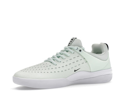 Nike SB Zoom Nyjah 3 Barely Green