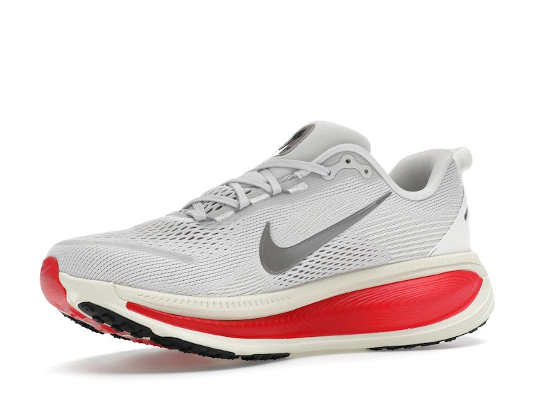 Nike Vomero 18 Platinum Tint Siren Red Light Smoke Grey Metallic Pewter