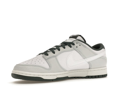 Nike Dunk Low Retro SE Photon Dust Vintage Green