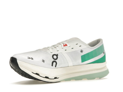 On CloudBoom Echo 3 Undyed White Mint