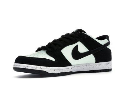 Nike SB Dunk Low Barely Green