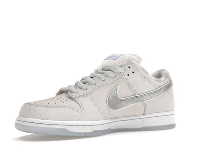 Nike SB Dunk Low White Lobster (Friends and Family)
