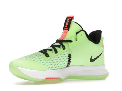 Nike LeBron Witness 5 Grinch
