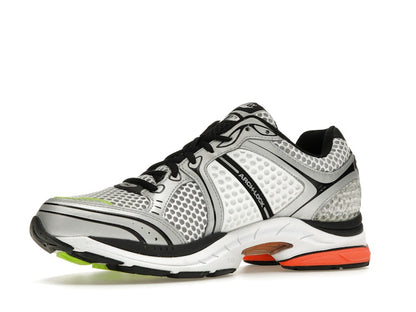Saucony ProGrid Triumph 4 Highsnobiety Silver