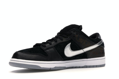 Nike SB Dunk Low Takashi 2
