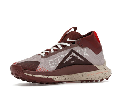 Nike React Pegasus Trail 4 Gore-Tex Diffused Taupe Dark Pony Sail Picante Red (Women's)