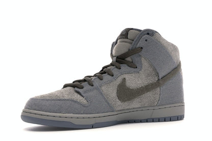 Nike SB Dunk High Tauntaun
