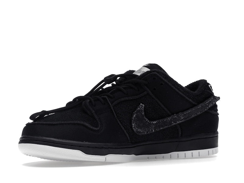 Nike SB Dunk Low Gnarhunters